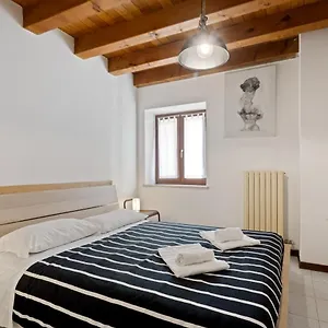 https://appartamento-rione-carega.hotelinveneto.com