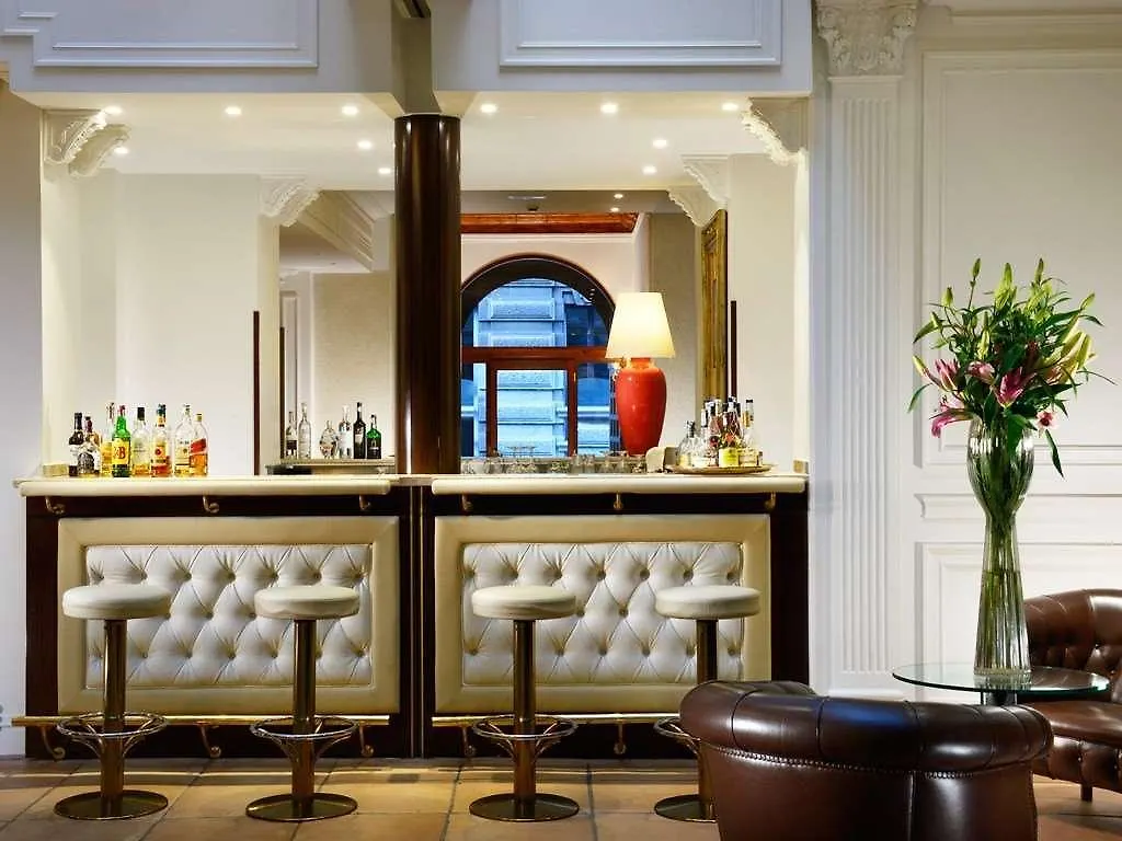 Hotel Pierre Milano 5*, Милан
