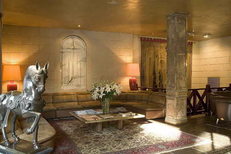 Hotel Pierre Milano 5*,  Italia