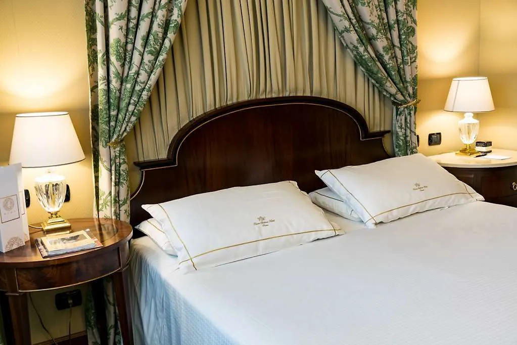 Hotel Pierre Milano 5*, Милан