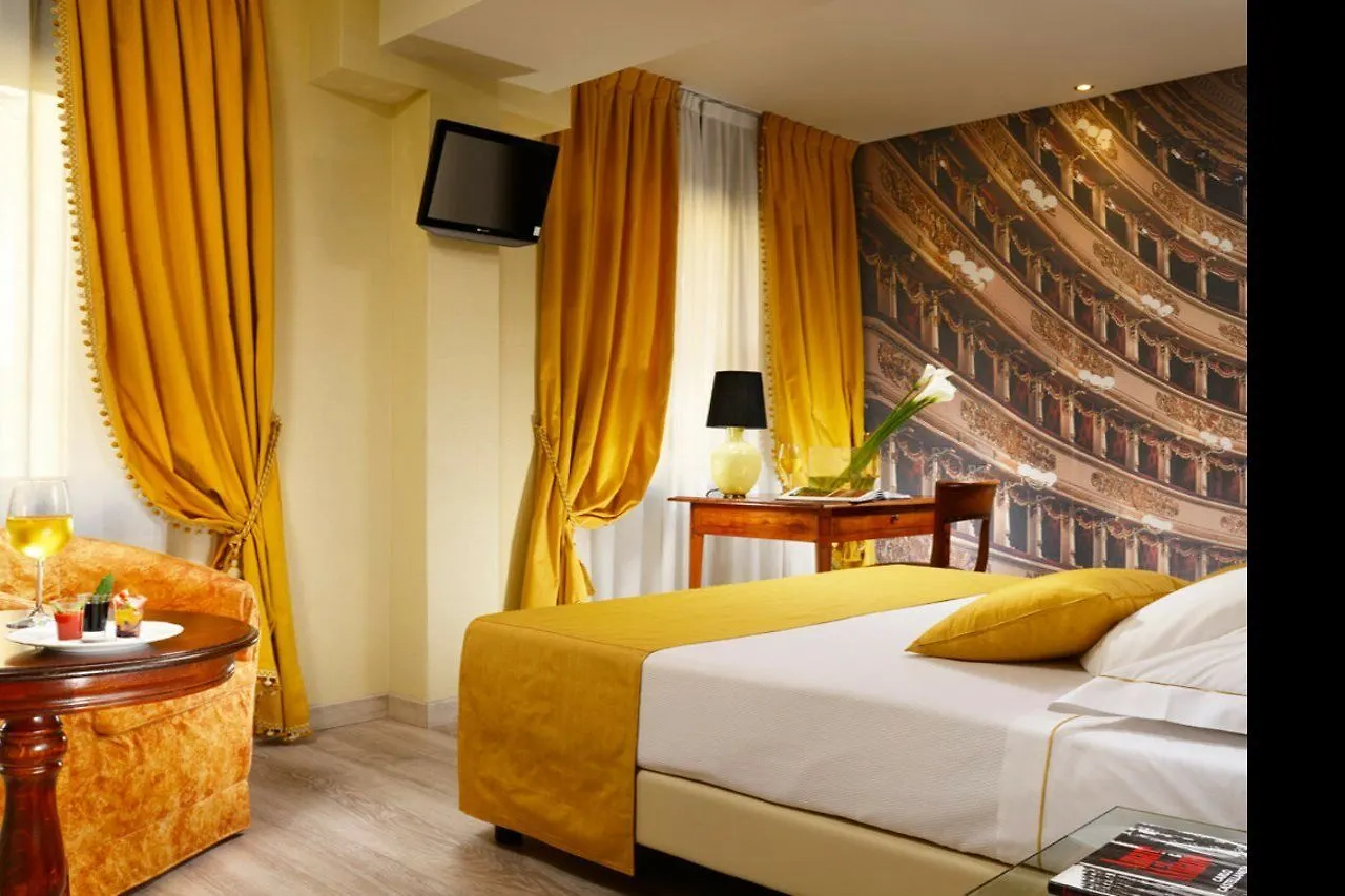 Hotel Pierre Milano  Милан