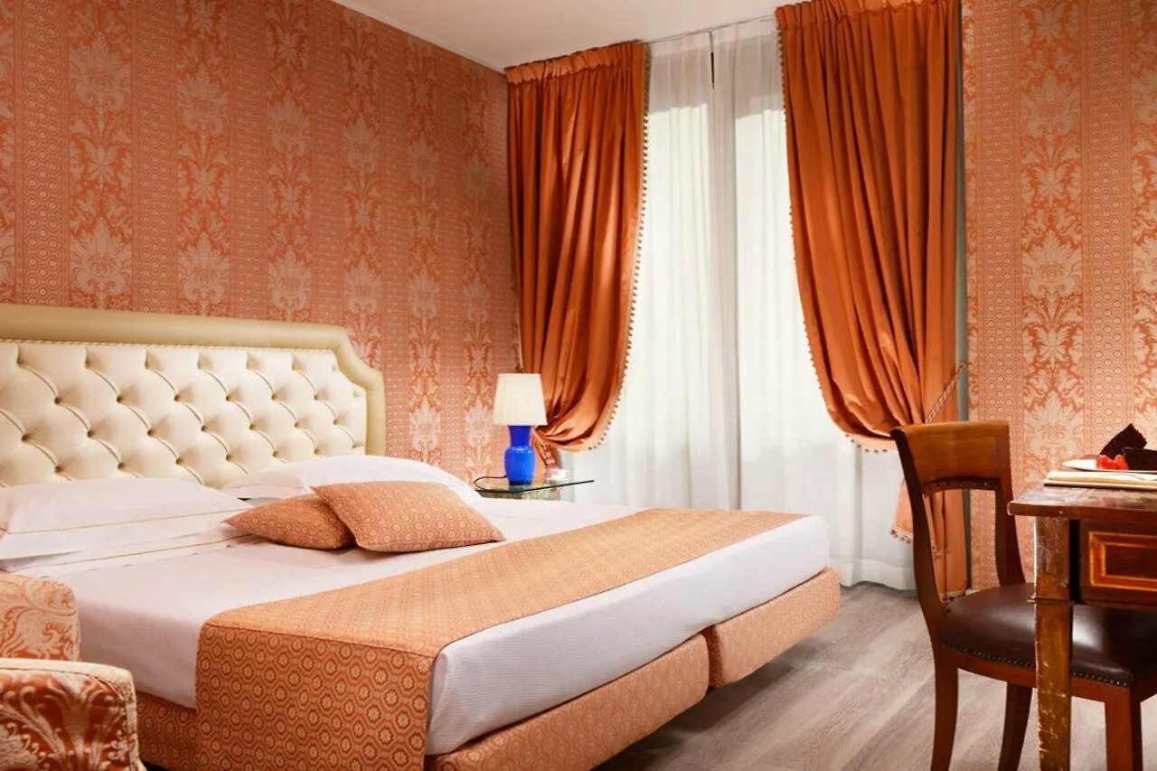 Hotel Pierre Milano Милан